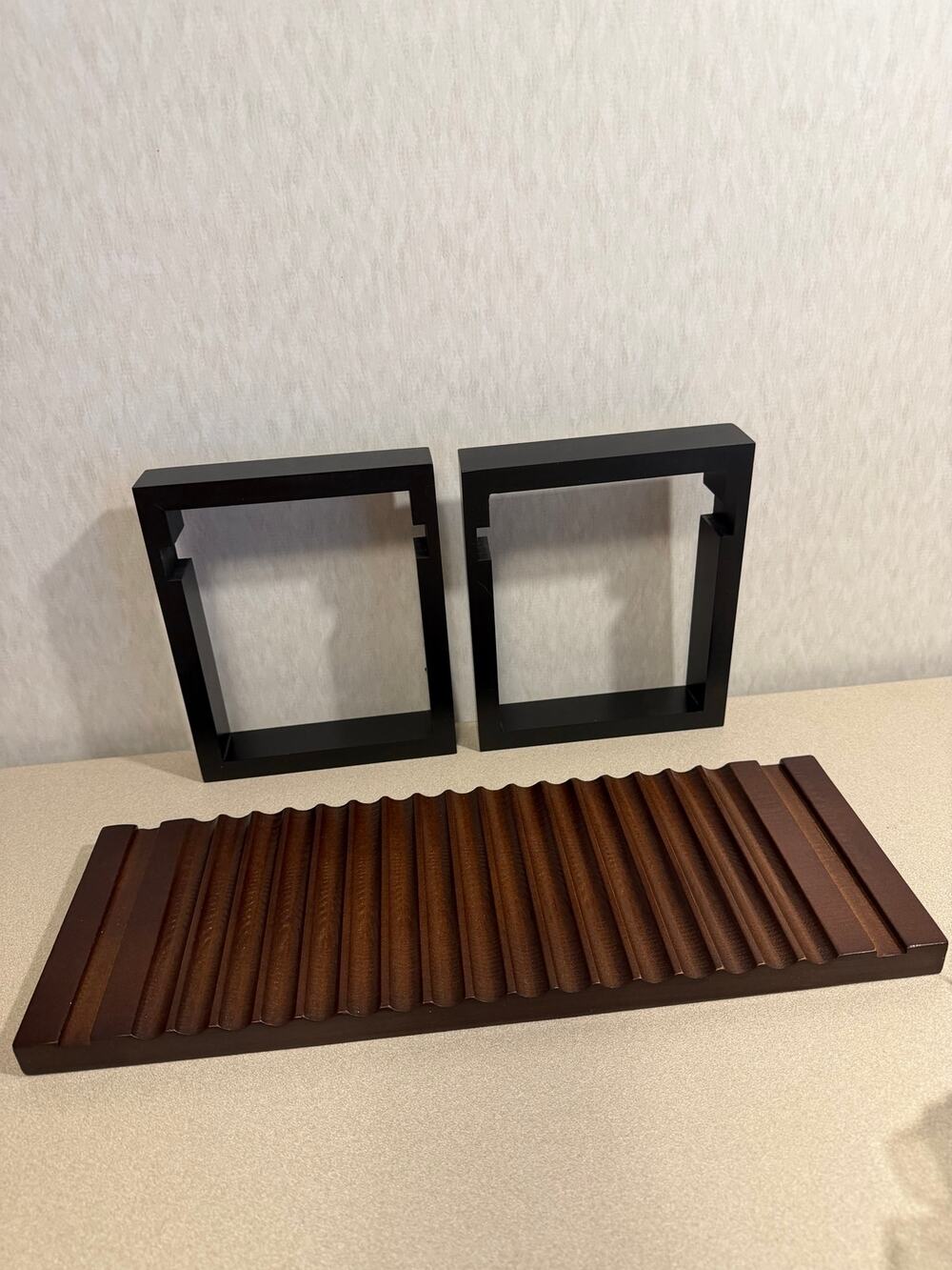 Sonavelite Wood Vinyl Record Display Stand Grooved with Hinged Double Frame